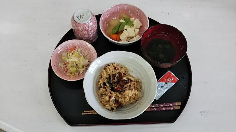 グループホームメイプル箕面 鰻の蒲焼き