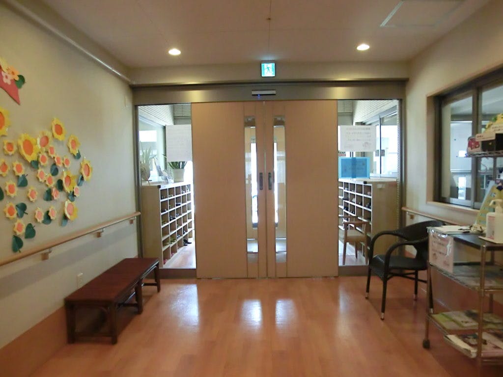 KANWAPLUS白鳥 エントランス