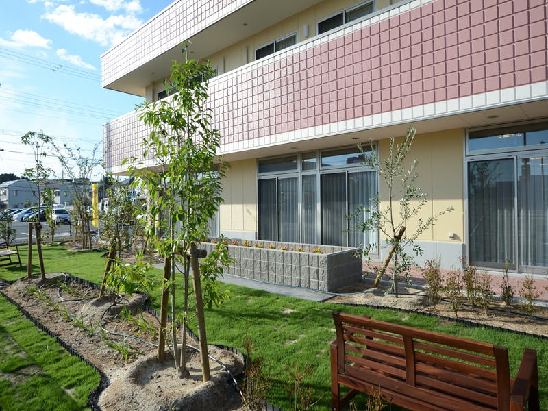 介護付き有料老人ホーム プレザンメゾン神戸白水 中庭