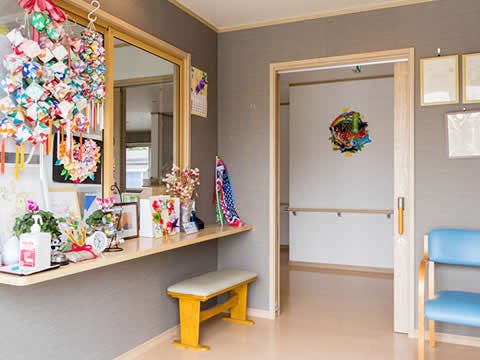 エースヒルズ小田原報徳 玄関