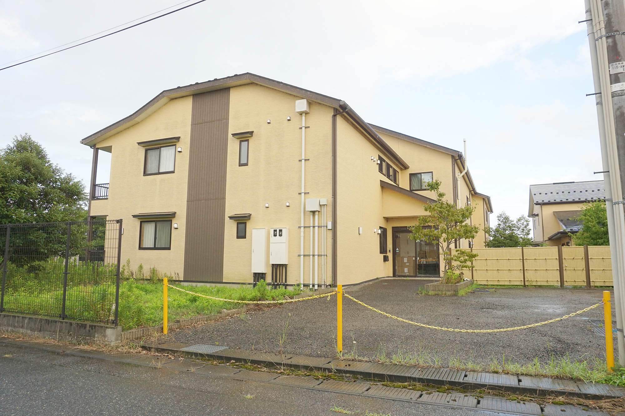 ワールドステイ高井 I・II 外観