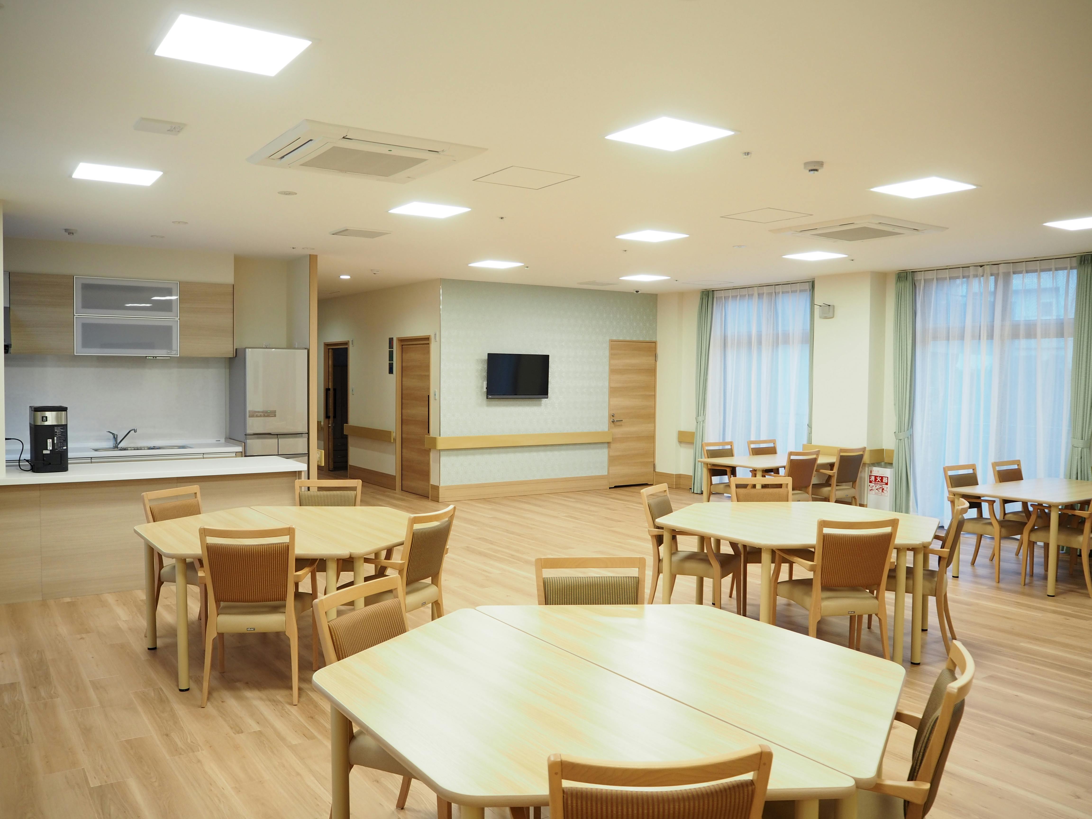 かさね平尾 食堂