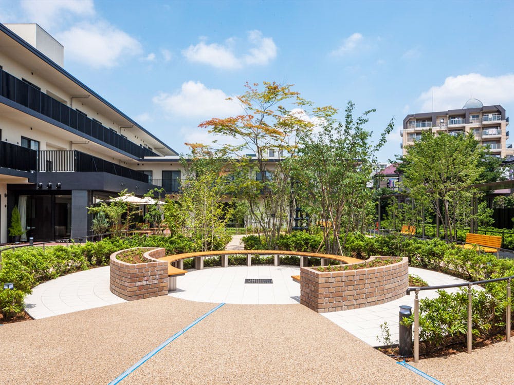 チャームスイート石神井公園 中庭