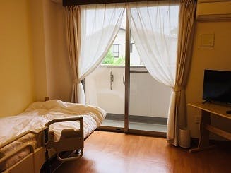 そんぽの家 八坂 居室