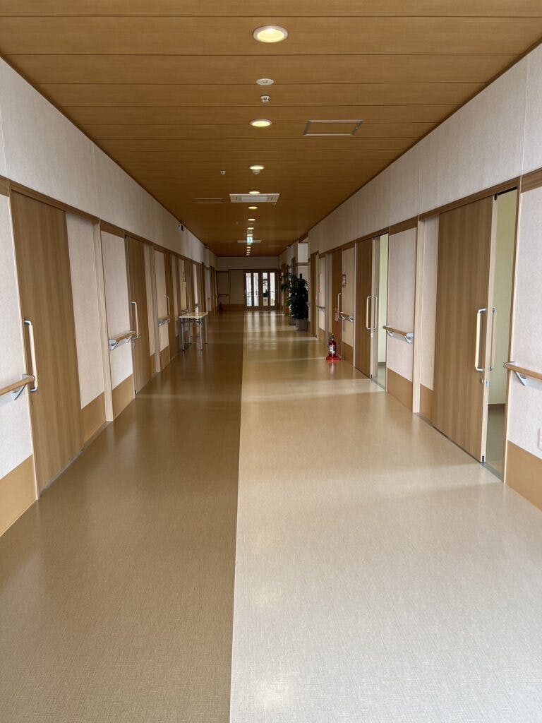 住宅型有料老人ホーム 優和の里 廊下