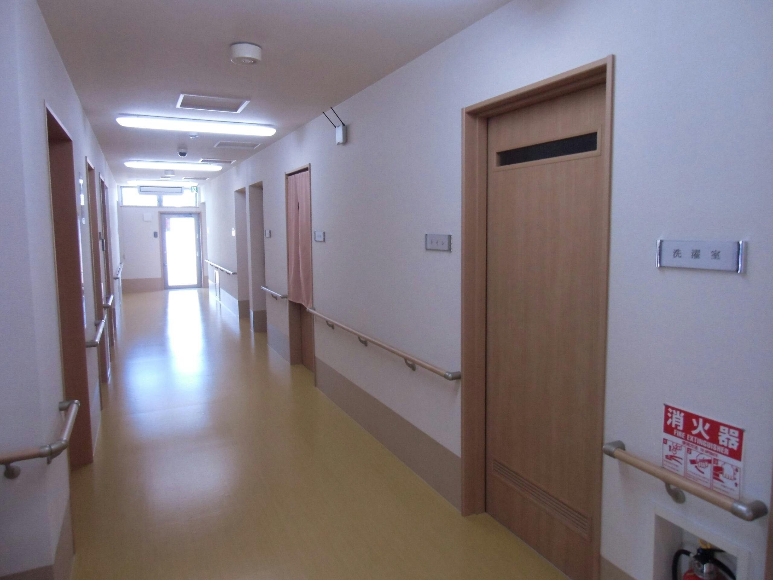 シニアライフ門真 廊下