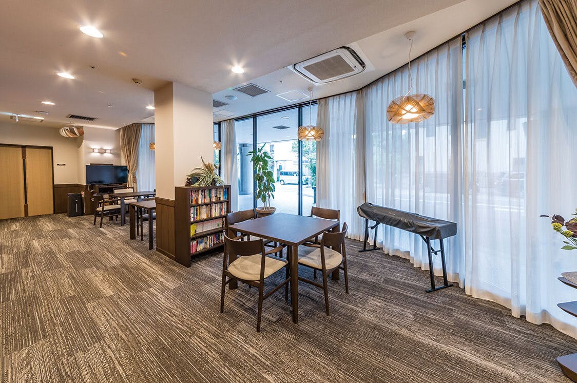 アズハイム市川 ロビー