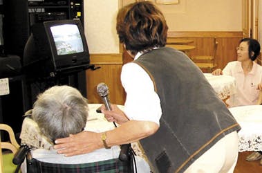 有料老人ホーム 百々花 カラオケ