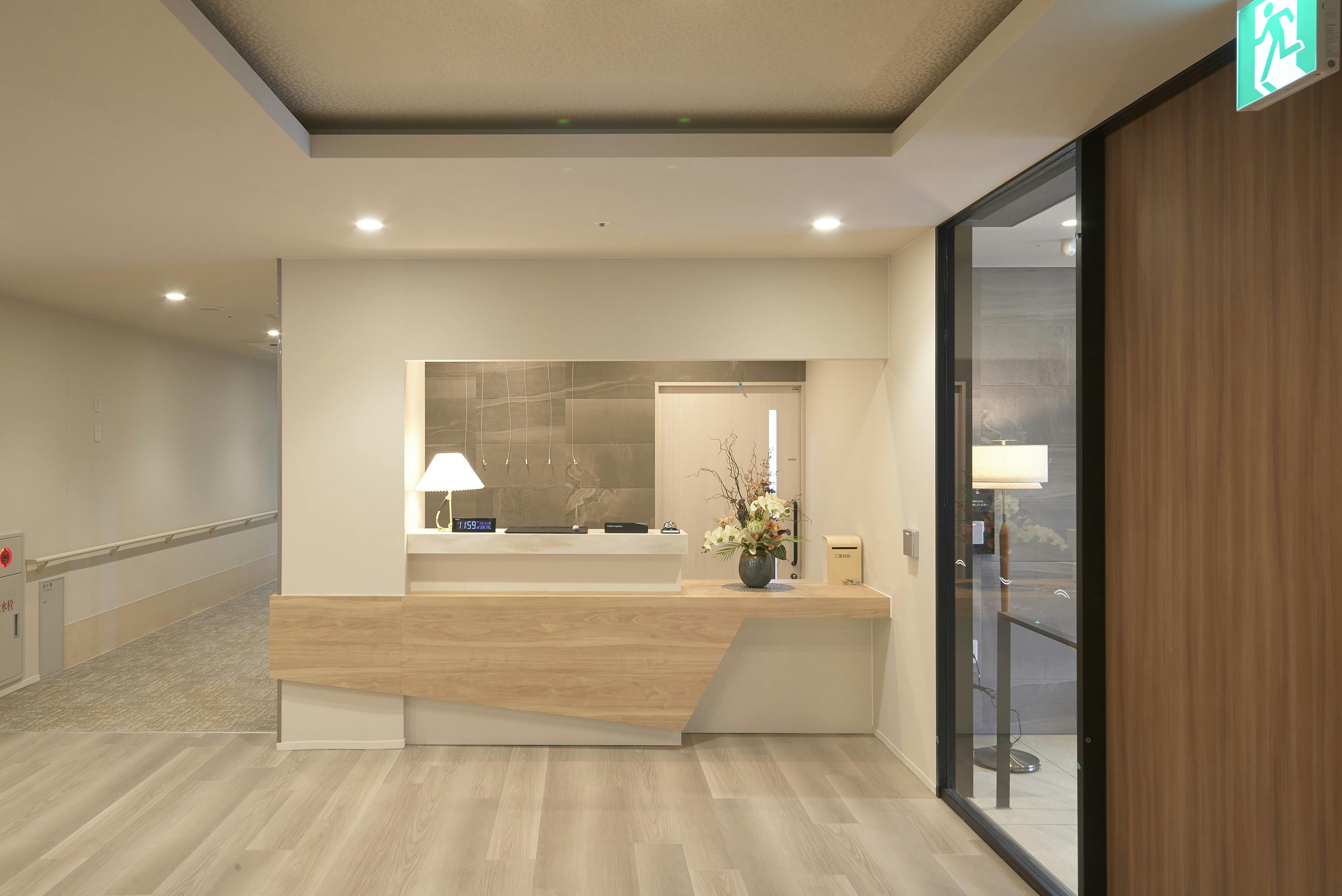 チャームスイート能見台 受付