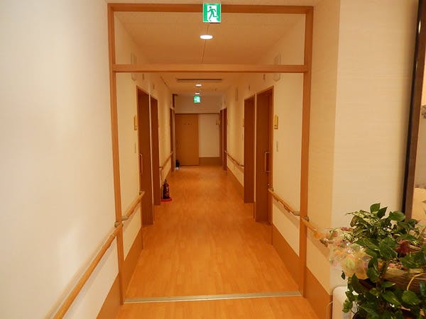 ひまわりの郷 1階廊下