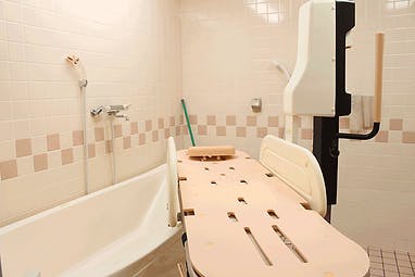 コミュニティホームハートケア神戸二ツ屋 浴室