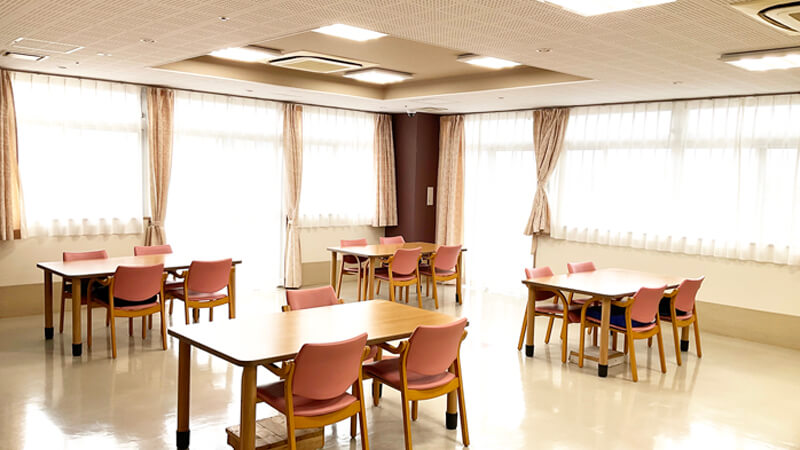 介護付有料老人ホーム ハルトリーゲル松戸 食堂兼サンルーム