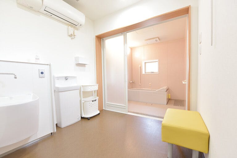 サービス付高齢者向け住宅　春陽 個別浴室