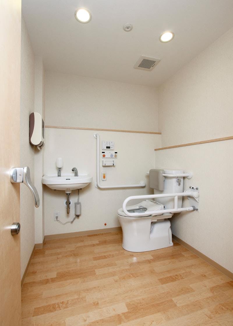 ほのぼの建家 共用トイレ