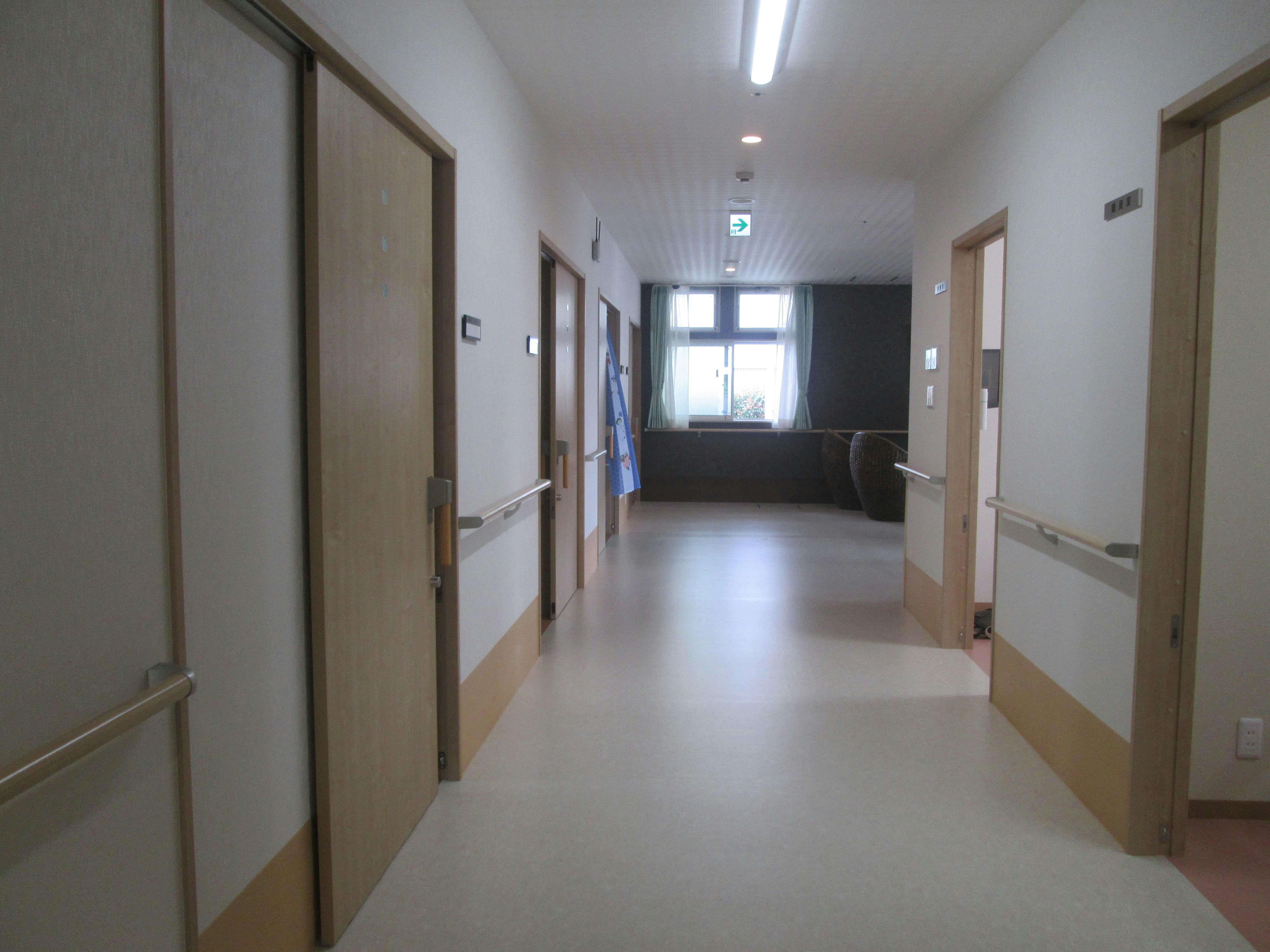 ライフパートナー市之郷 廊下