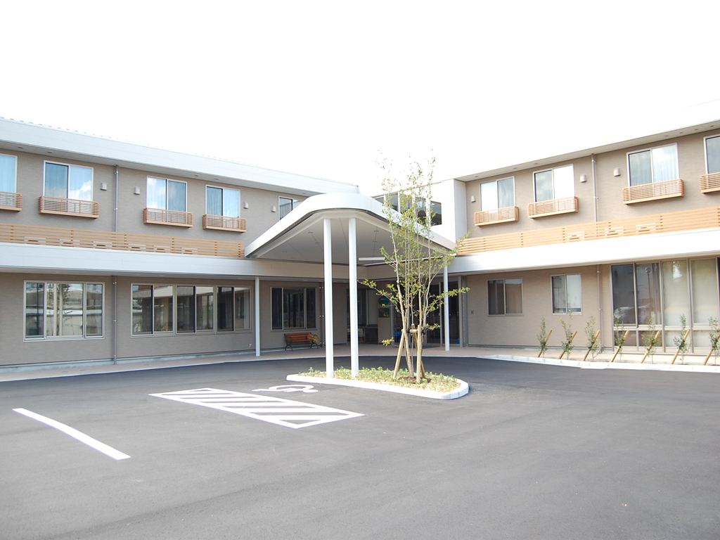 住宅型有料老人ホーム すみれの丘 外観