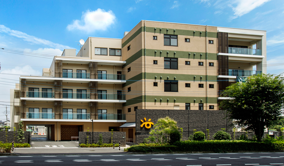 グランシア美女木 外観