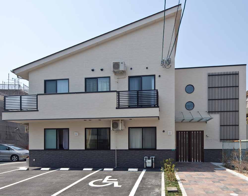グループホームひかり川西 外観