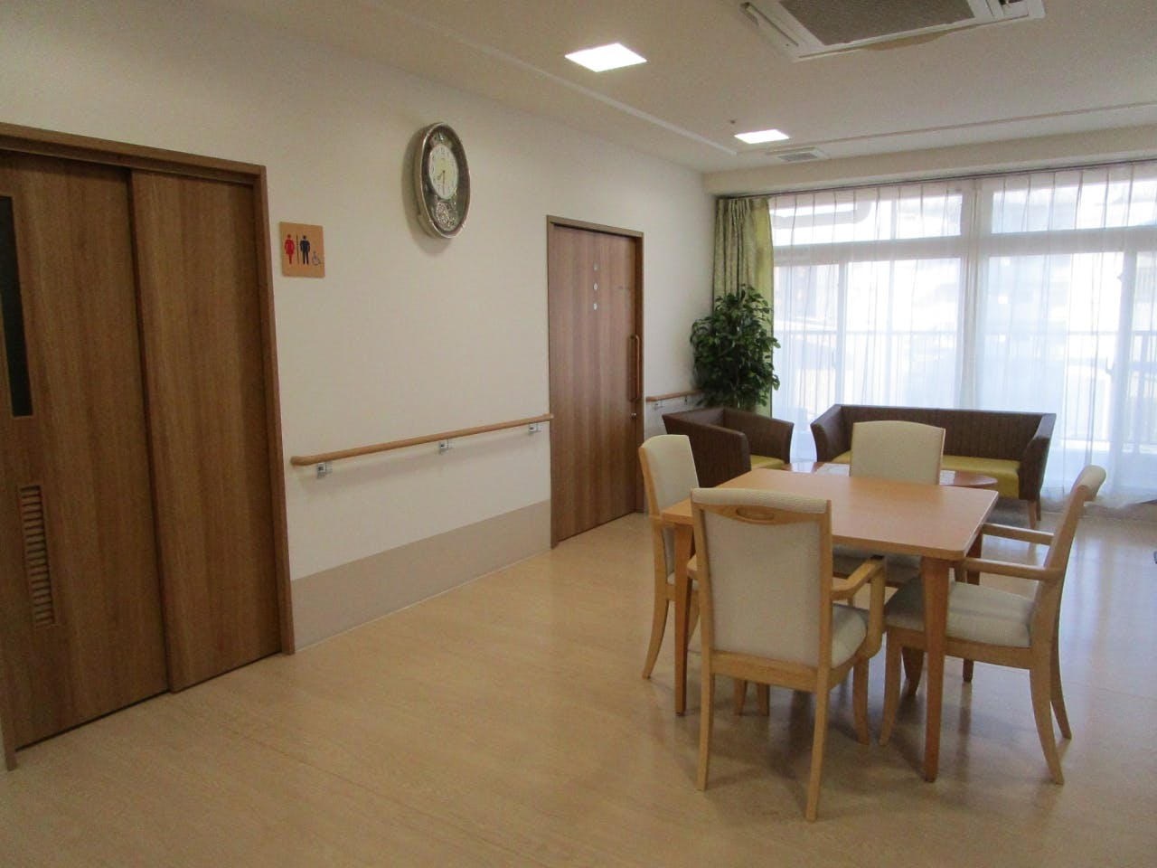 ホームステーション幕張本郷 談話スペース