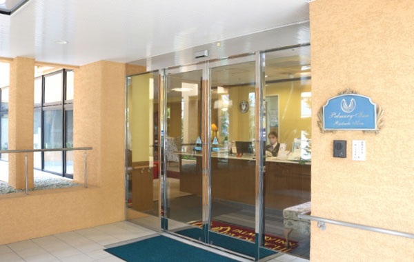 グレース・イン緑地公園 エントランス