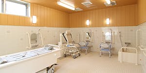 とまり樹一社 介護浴室