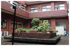 有料老人ホームアビタシオン白松 中庭