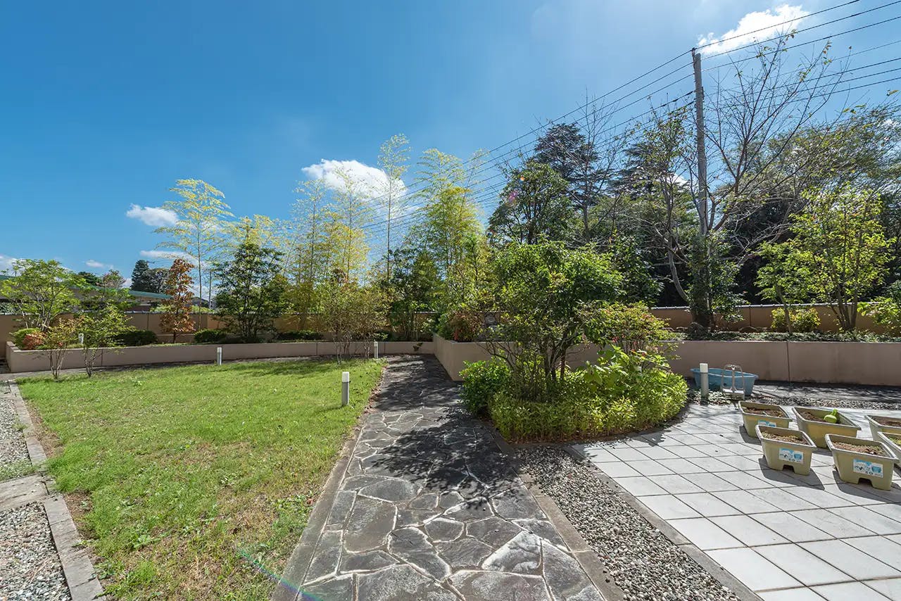 イリーゼ浦和大門 庭園