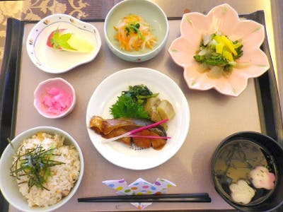 介護付き有料老人ホーム エクセレント徳島 昼食例