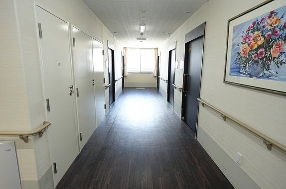 すえひろ翔裕館 廊下