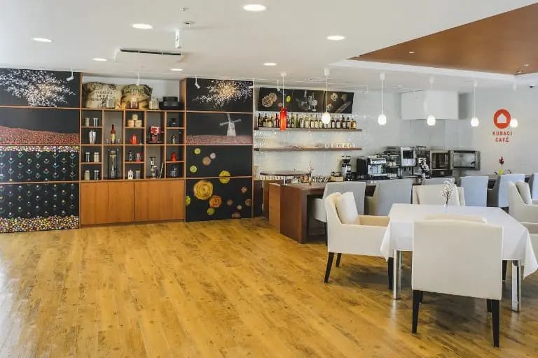 クラーチ・ファミリア佐倉 カフェ