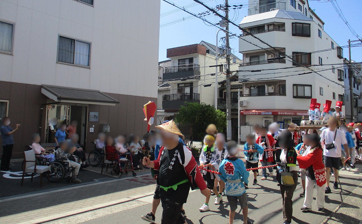 たのしい家 駒川中野 神社祭り見物