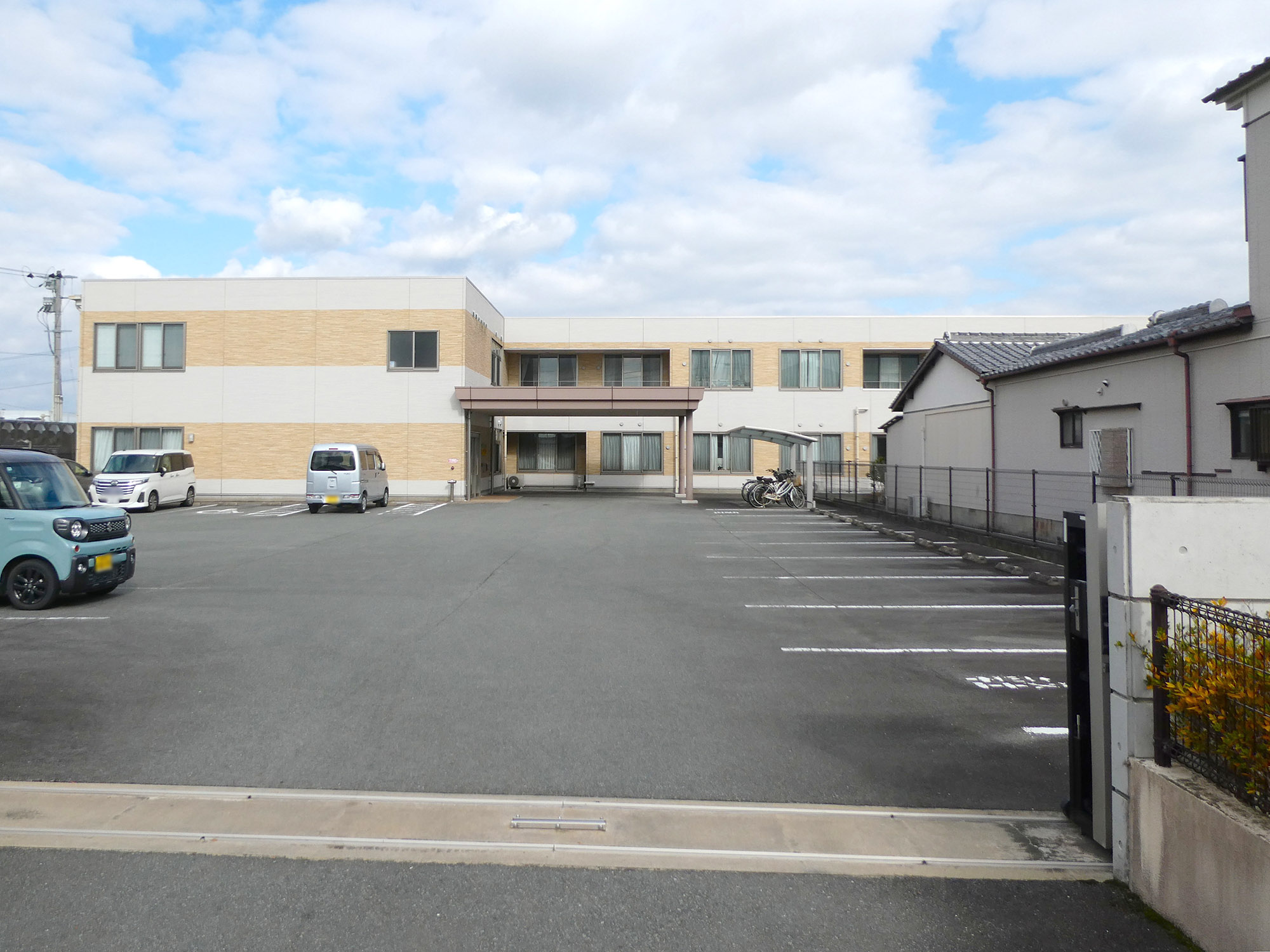 住宅型有料老人ホーム 菜の花 外観