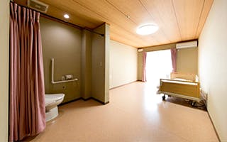 なかよしホーム八幡 居室