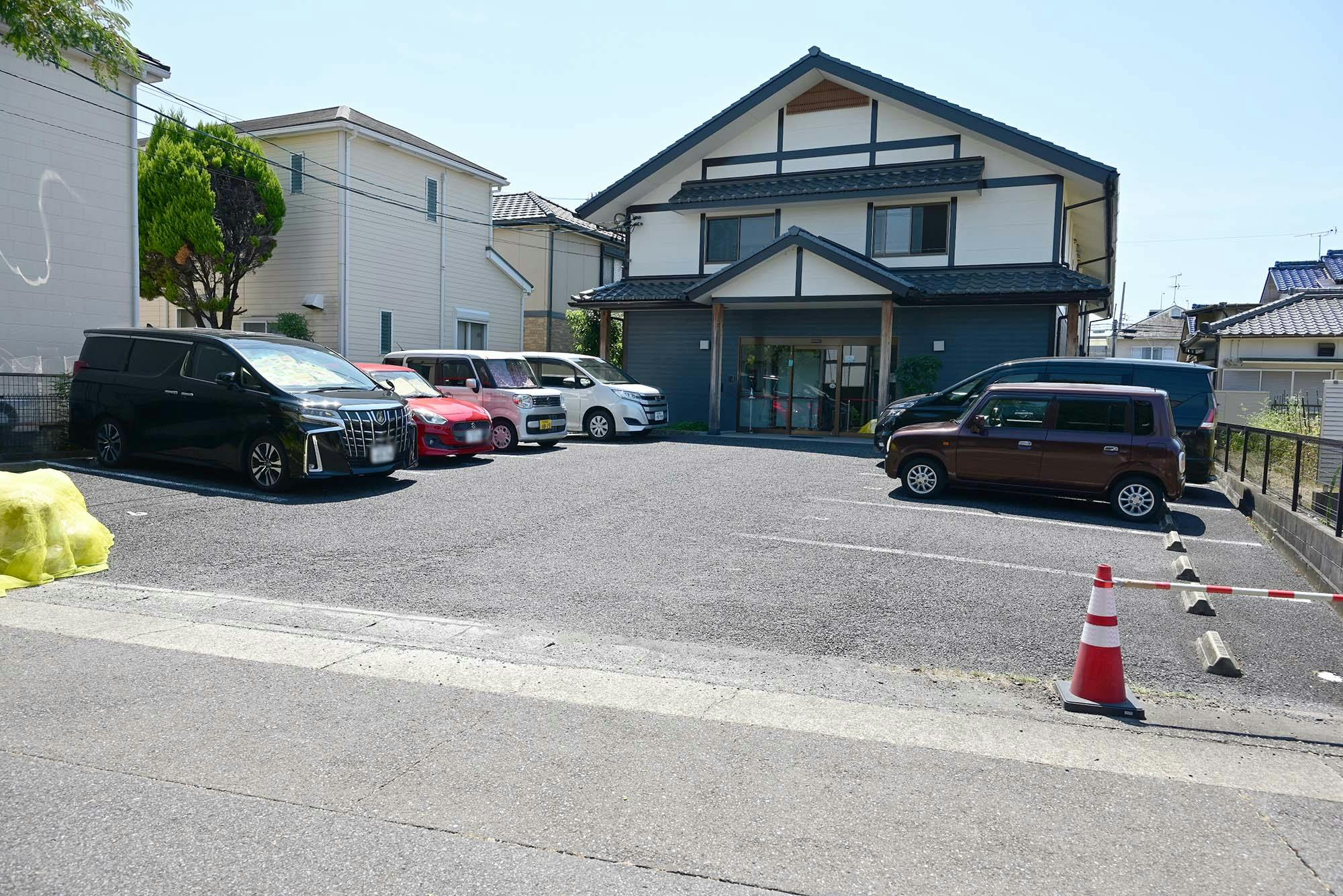 笑和くすのき 駐車場