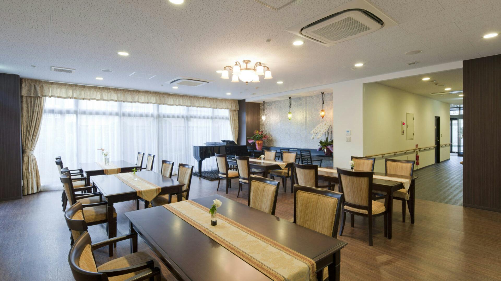 プレジール豊中 食堂