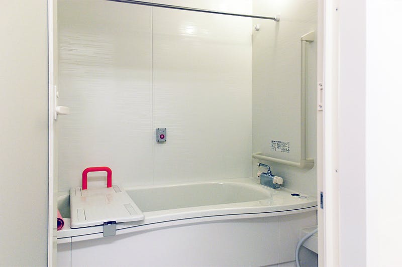 住宅型有料老人ホーム シニアトラスト 浴室