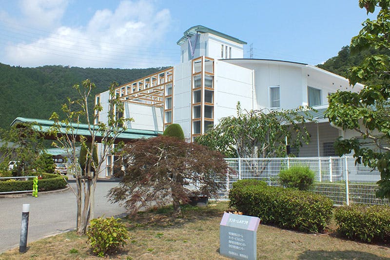サービス付き高齢者向け住宅 八重の里 併設施設