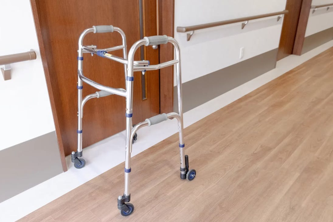 ナーシングホーム悠ライフ草津 歩行器具