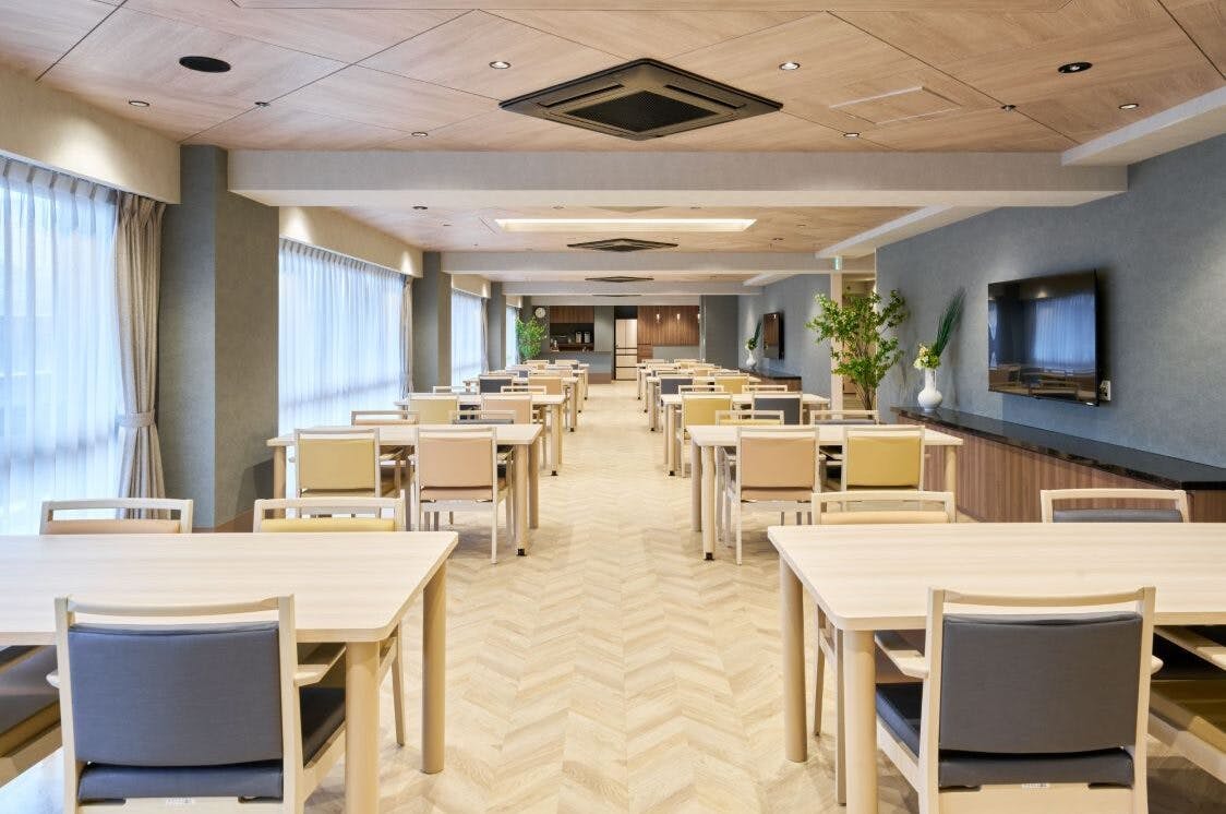 アズハイム国立 ダイニング