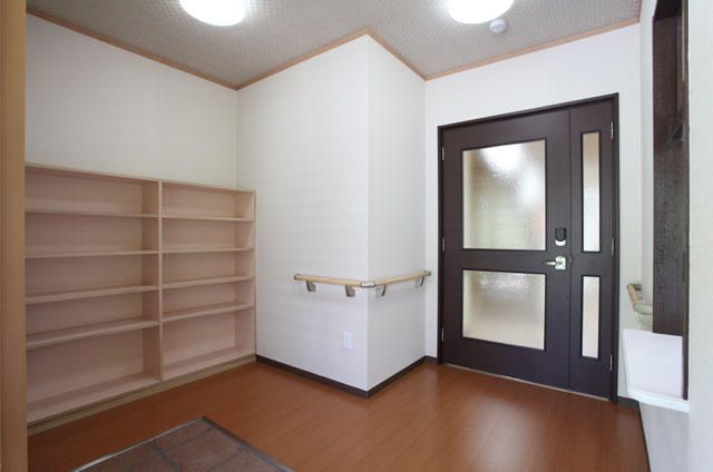 グループホームコティ東彩都 玄関