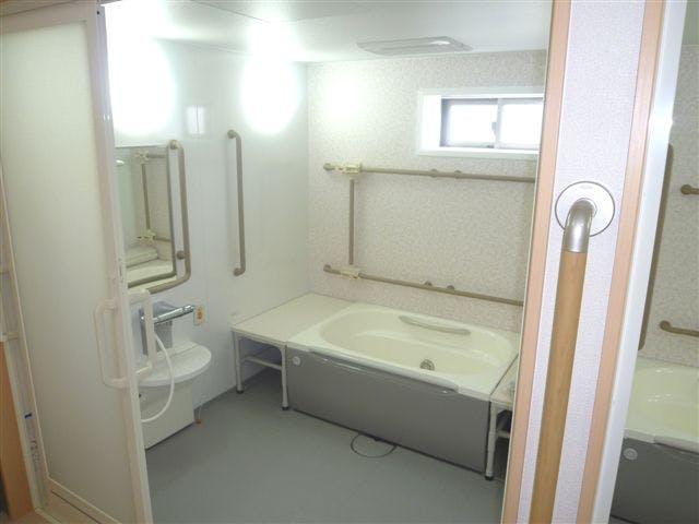 そうせい園部 浴室