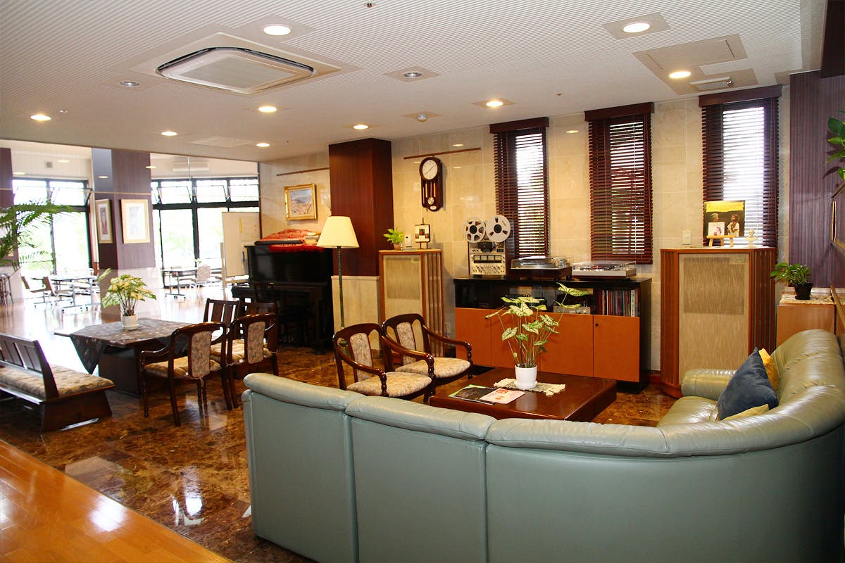 介護付有料老人ホームエールコート咲楽 ラウンジ