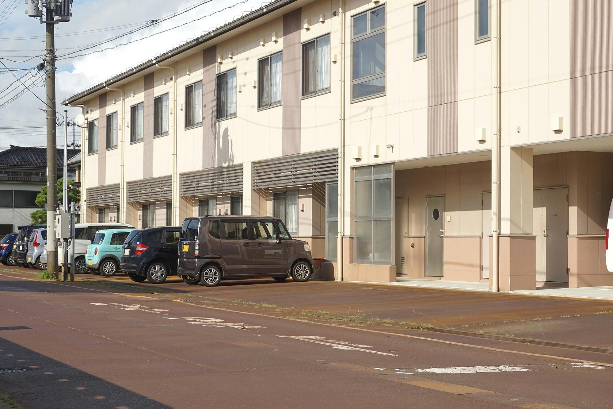 特別養護老人ホーム アットホーム今町 駐車場