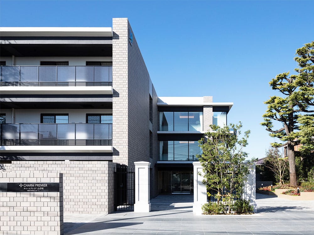 チャームプレミア山手町 外観