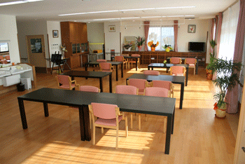 有料老人ホーム赤いりんご 食堂