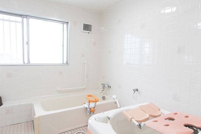 ケアガーデン上社 浴室