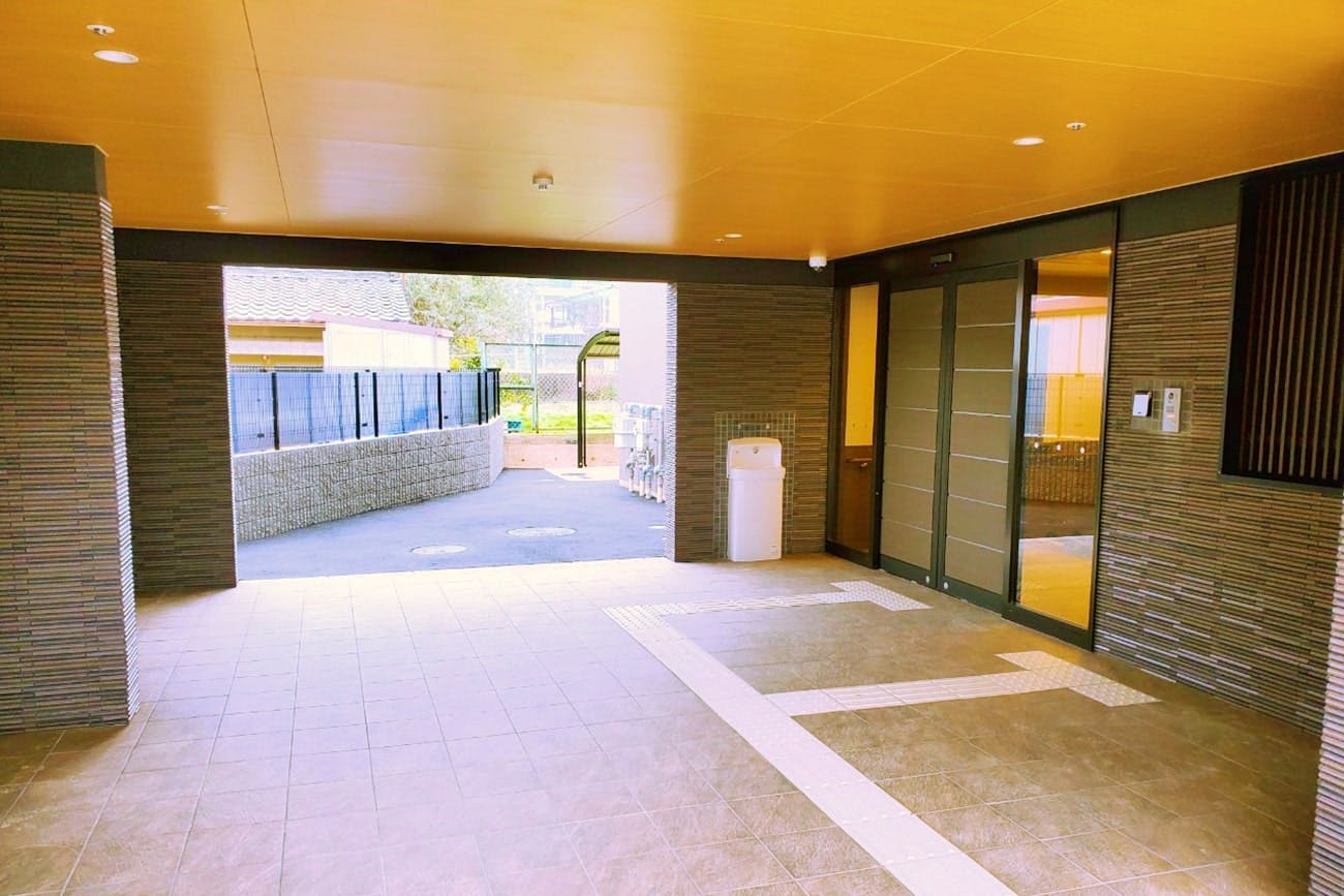 アプリシェイト伏見2号館 玄関