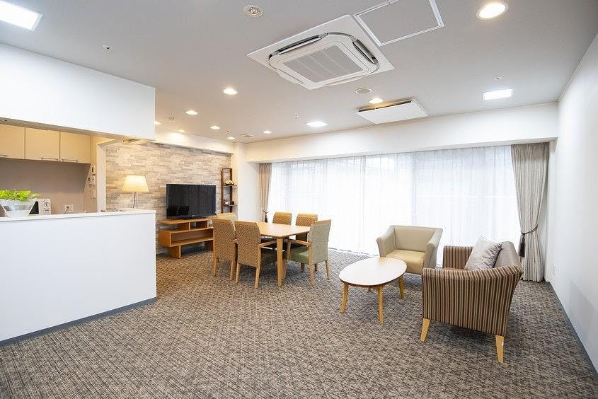 グランダ武蔵野 2F ティールーム