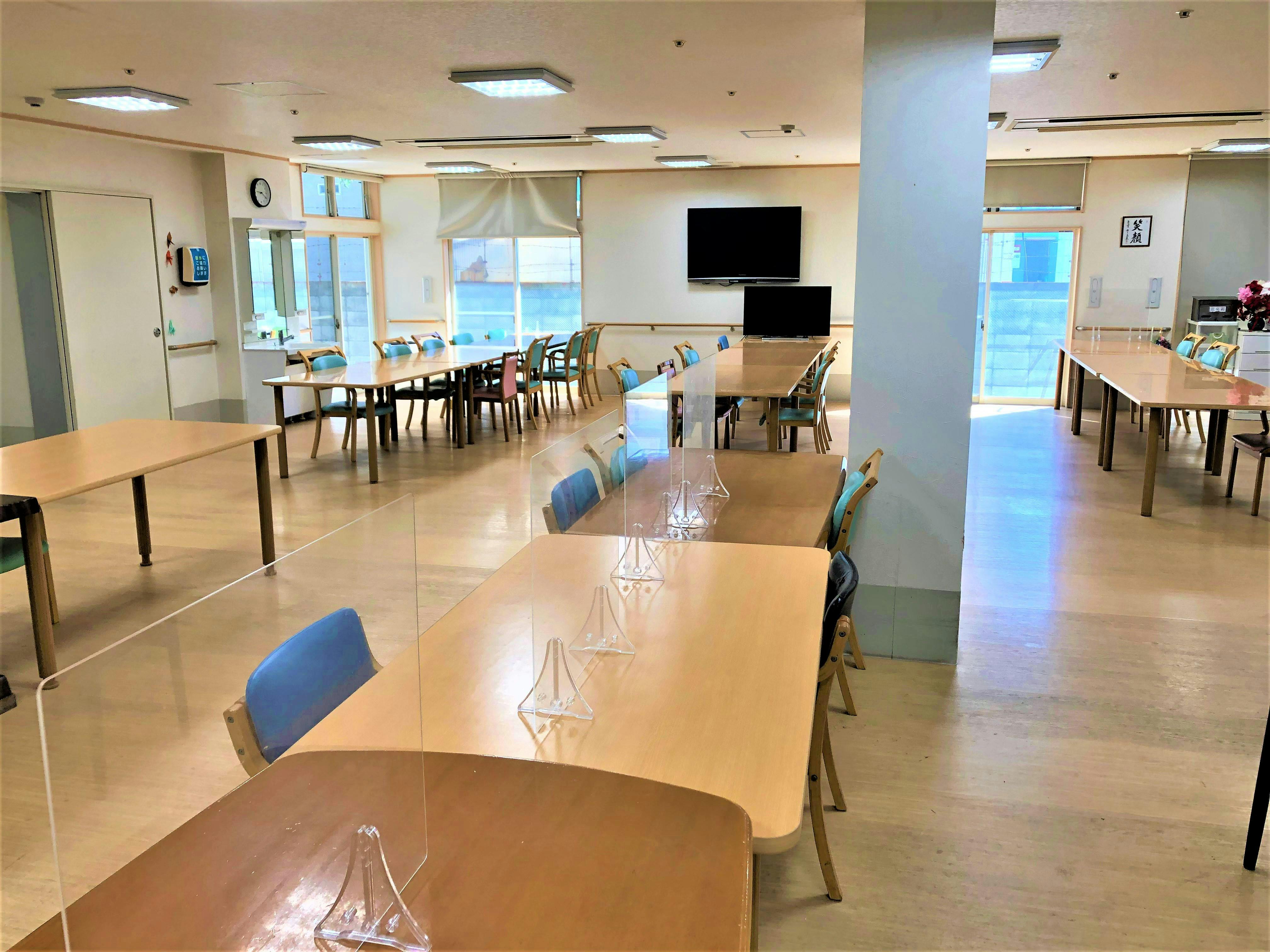 新ライフパートナー平野 食堂