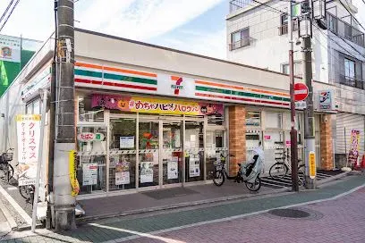 ココファン西新井 セブンイレブン関原店
